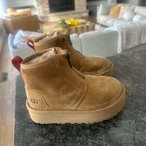 UGG kids Neumel Zip Platform boot - Chestnut